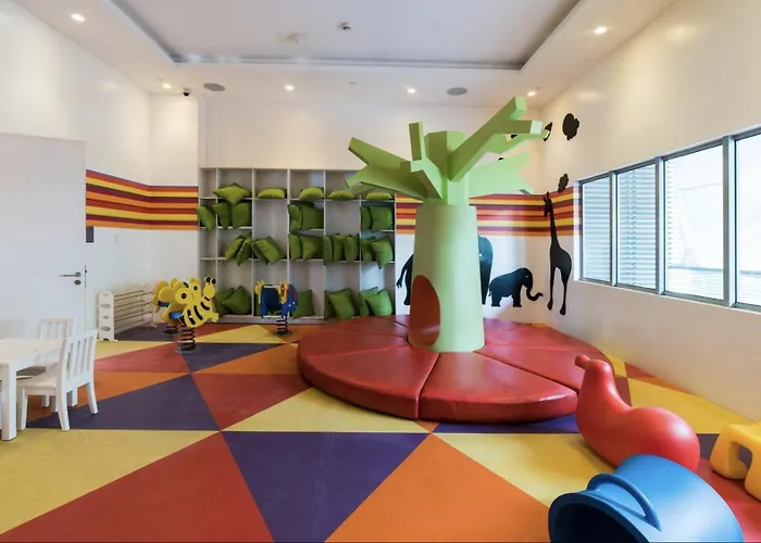 Apartahotel Near Airport, Double Bed, White Gym & 4*